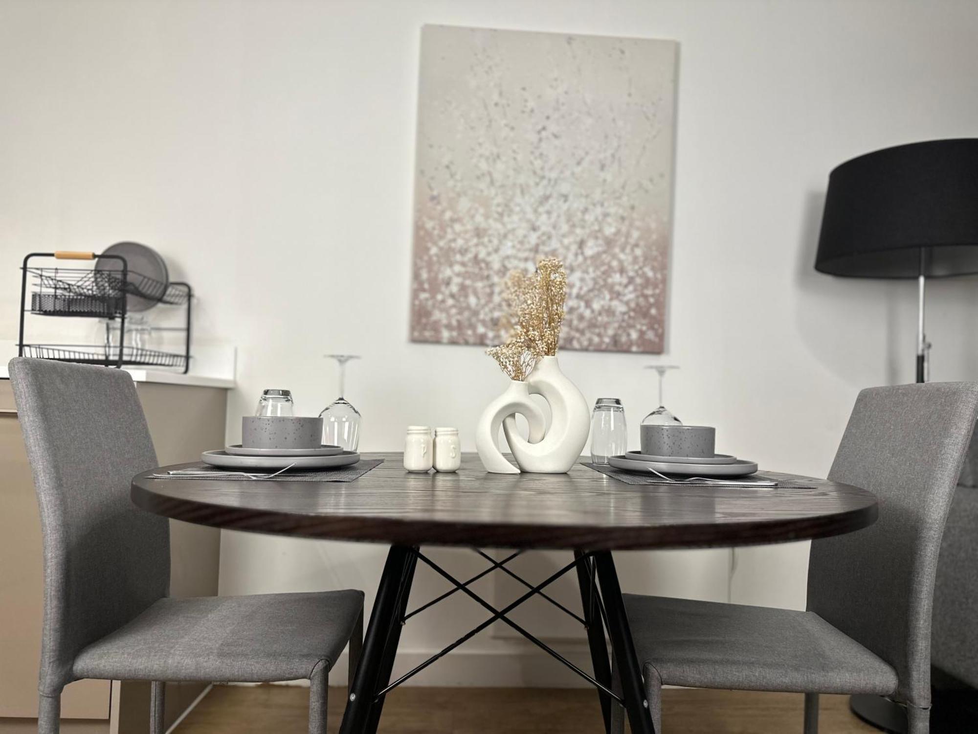 Cozy City Centre Apartment With Free Parking And Free Gym Birmingham Exterior foto