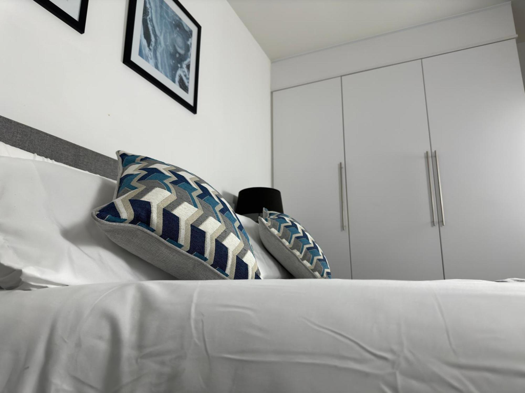 Cozy City Centre Apartment With Free Parking And Free Gym Birmingham Exterior foto